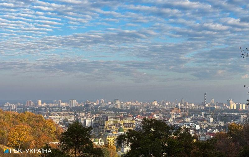 У Києві прогнозують потужні пориви вітру: що чекати від погоди завтра.